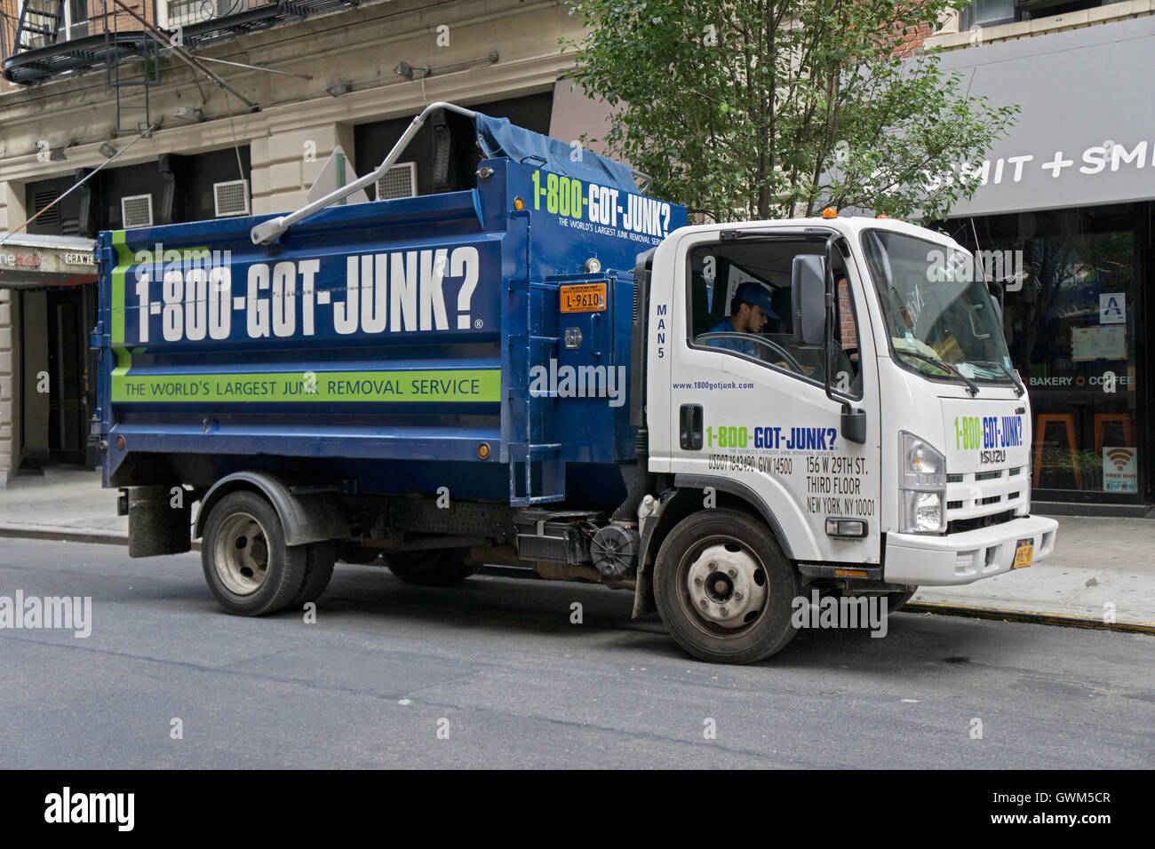 Junk truck Banque de photographies et d’images à haute résolution Alamy