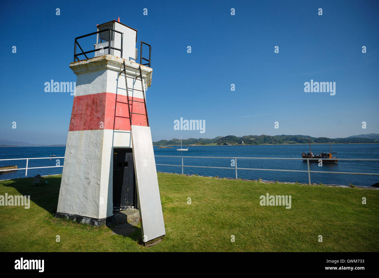 Phare sur la mer Crinan Lock, Ecosse, Lochgilphead Banque D'Images