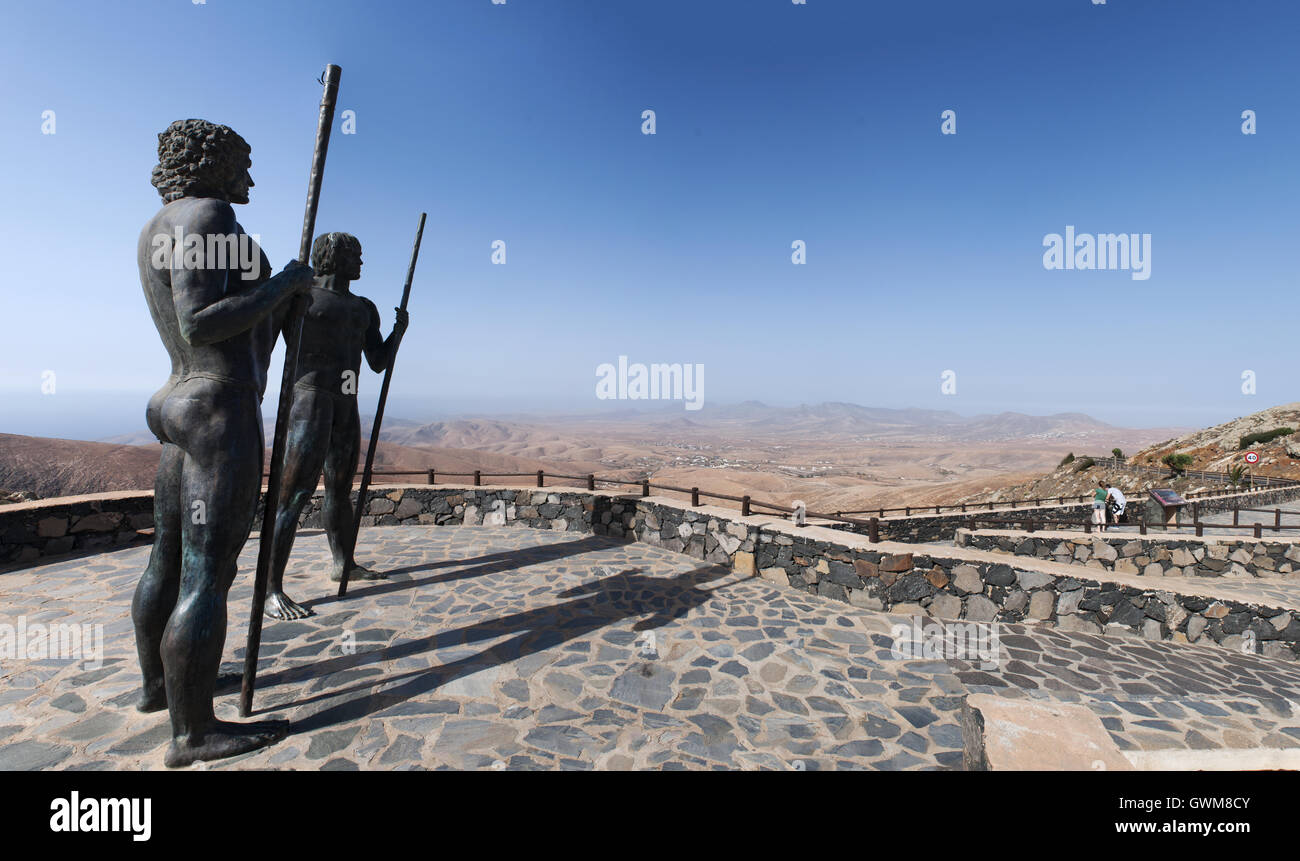 Fuerteventura : l'Ayose et couvert de statues dans Mirador Corrales de Guize Banque D'Images