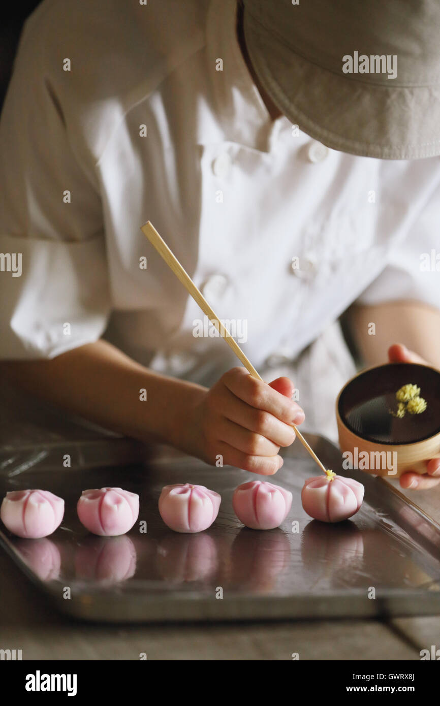 La création de la confiserie pâtissier japonais Banque D'Images