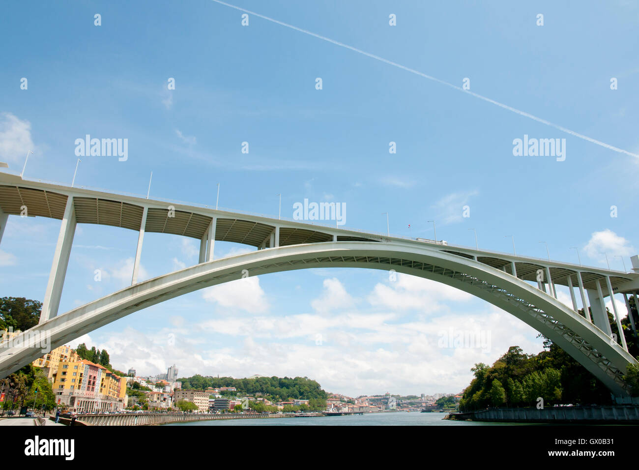 Pont Arrabida - Porto - Portugal Banque D'Images