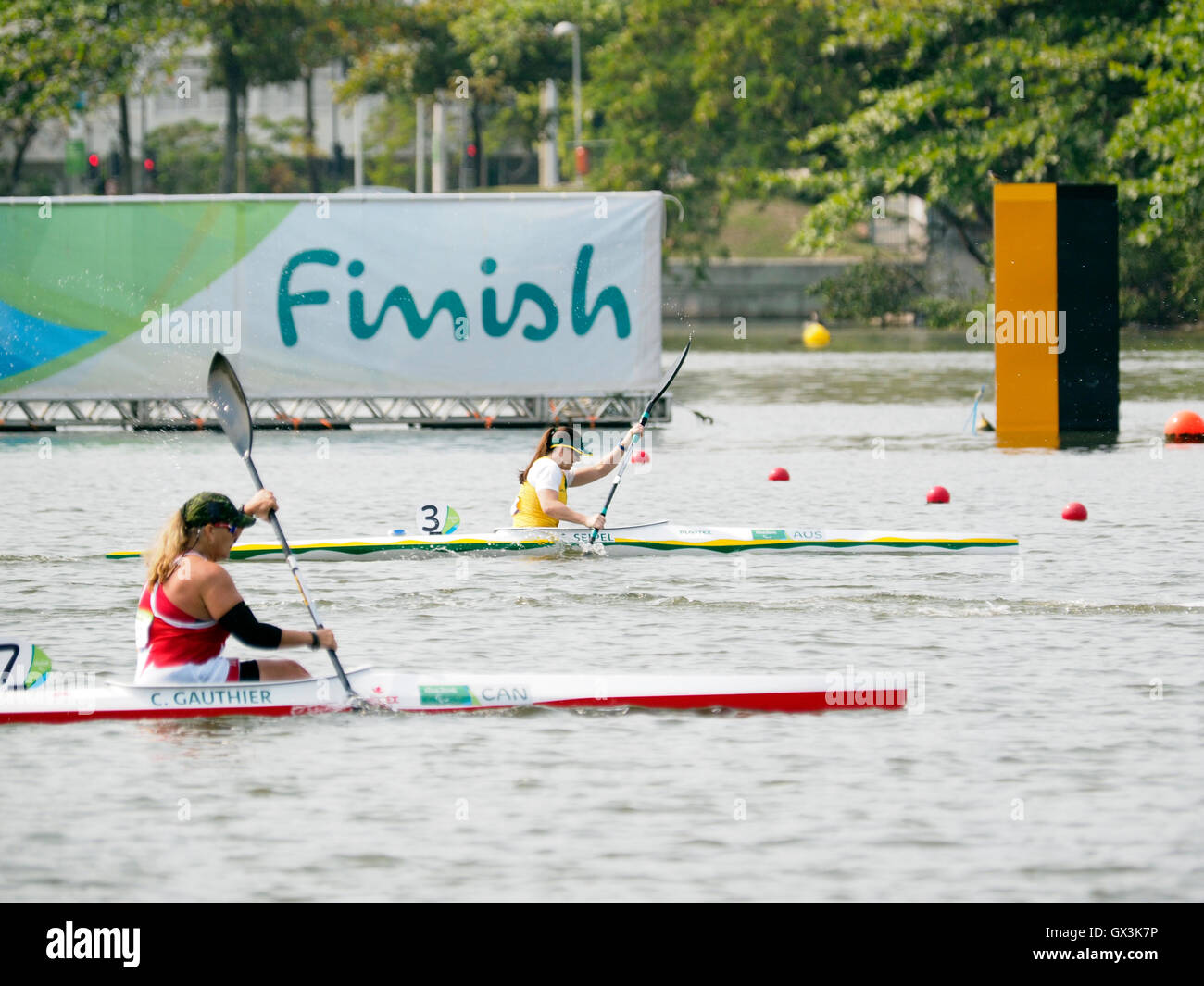 Rio de Janeiro, Brésil. 15 Septembre, 2016. Jeux Paralympiques de Rio 2016 Première compétition de sprint en canoë Crédit : PhotoAbility/Alamy Live News Banque D'Images