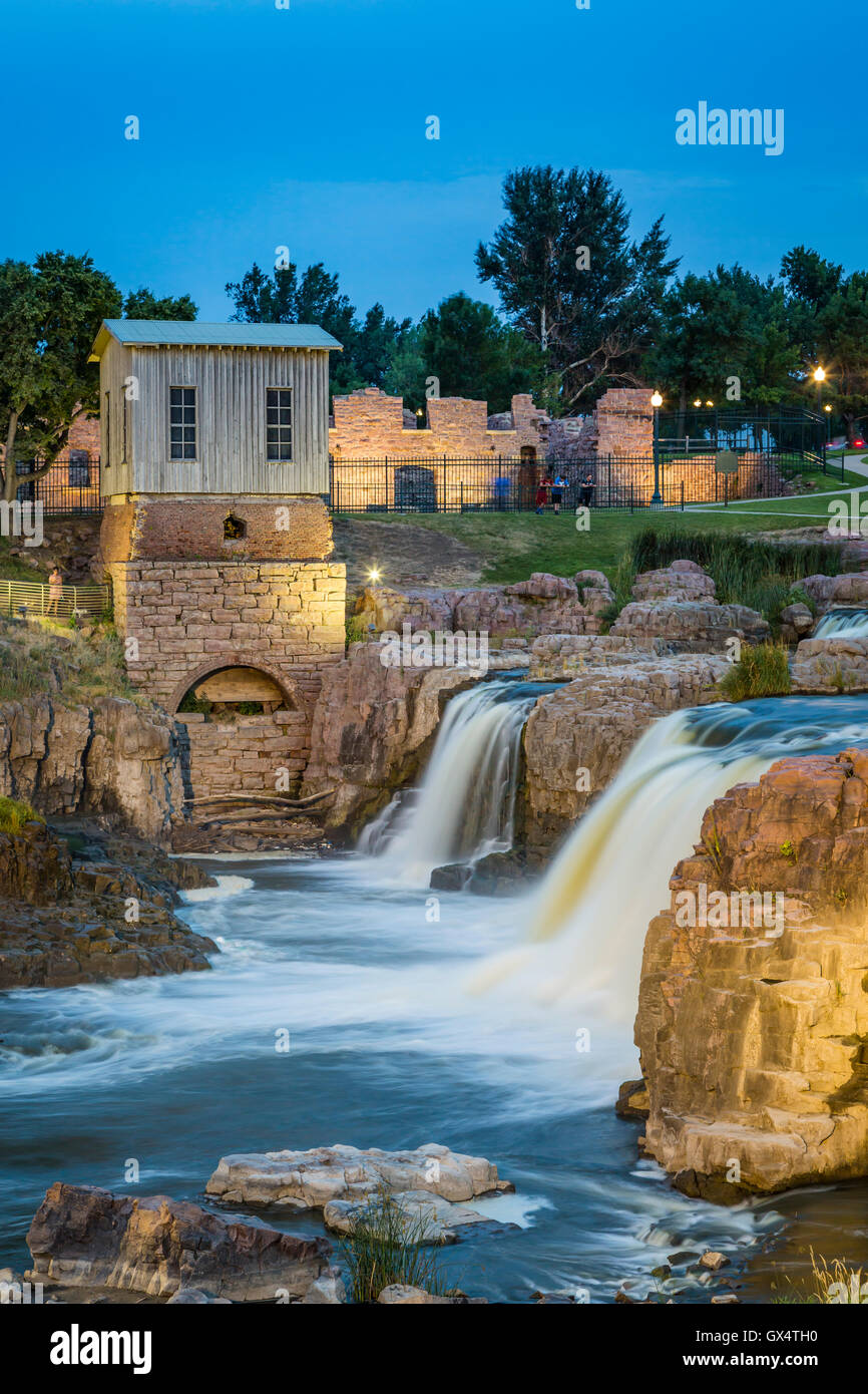 Les chutes de la rivière Big Sioux Falls Park, à Sioux City, Dakota du Sud, USA. Banque D'Images