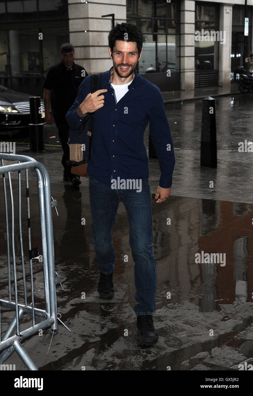 Colin Morgan à la BBC Radio 1 studios avec : Colin Morgan Où : London, Royaume-Uni Quand : 20 Oct 2016 Banque D'Images