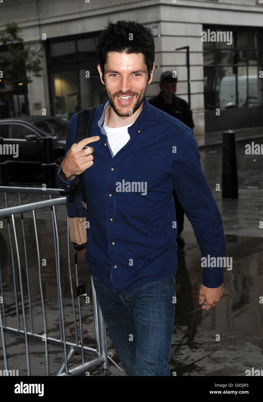 Colin Morgan à la BBC Radio 1 studios avec : Colin Morgan Où : London, Royaume-Uni Quand : 20 Oct 2016 Banque D'Images