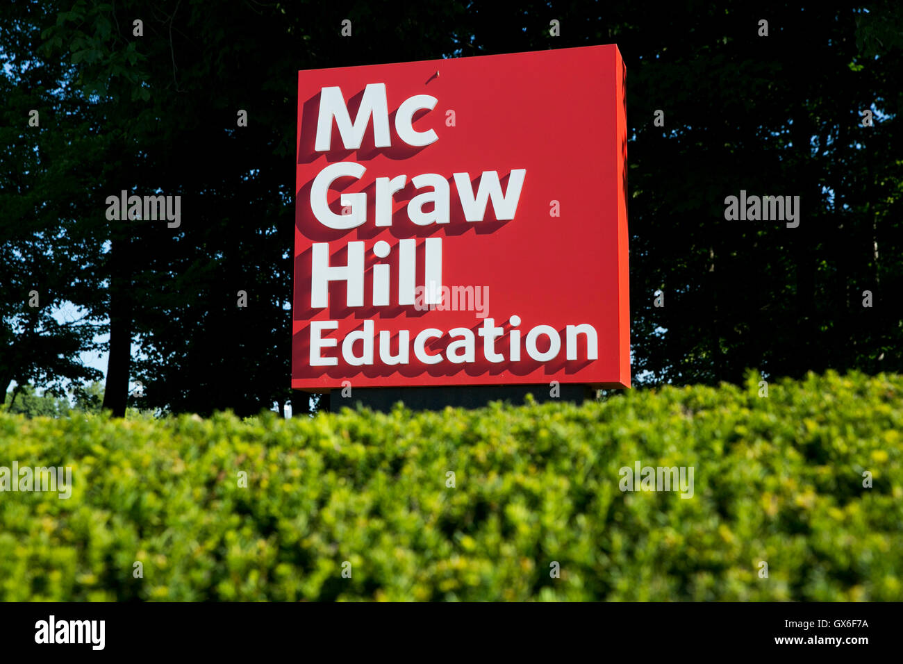 Un logo affiche à l'extérieur d'un établissement occupé par McGraw-Hill Education à Columbus, Ohio le 23 juillet 2016. Banque D'Images