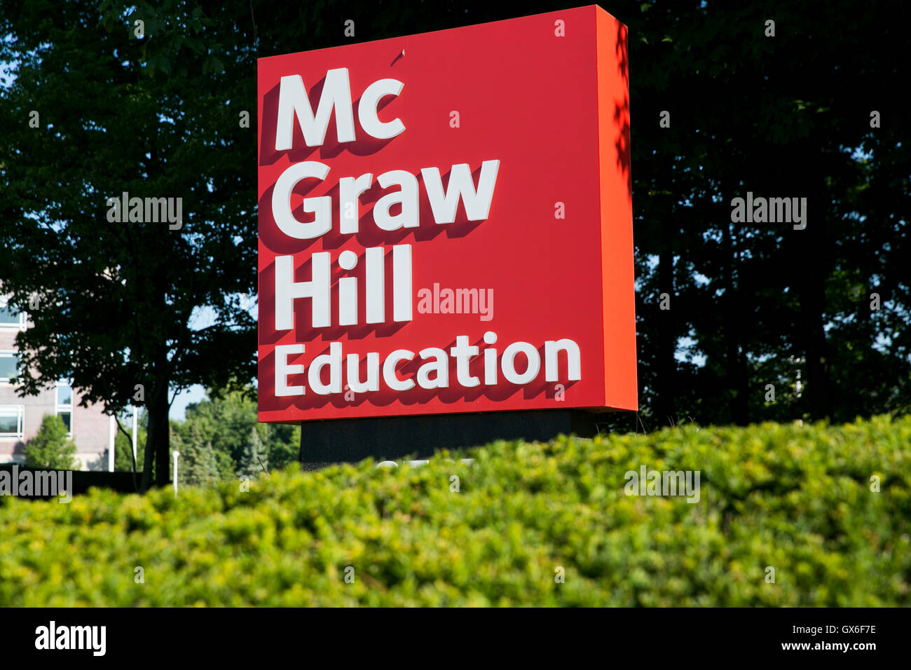 Un logo affiche à l'extérieur d'un établissement occupé par McGraw-Hill Education à Columbus, Ohio le 23 juillet 2016. Banque D'Images