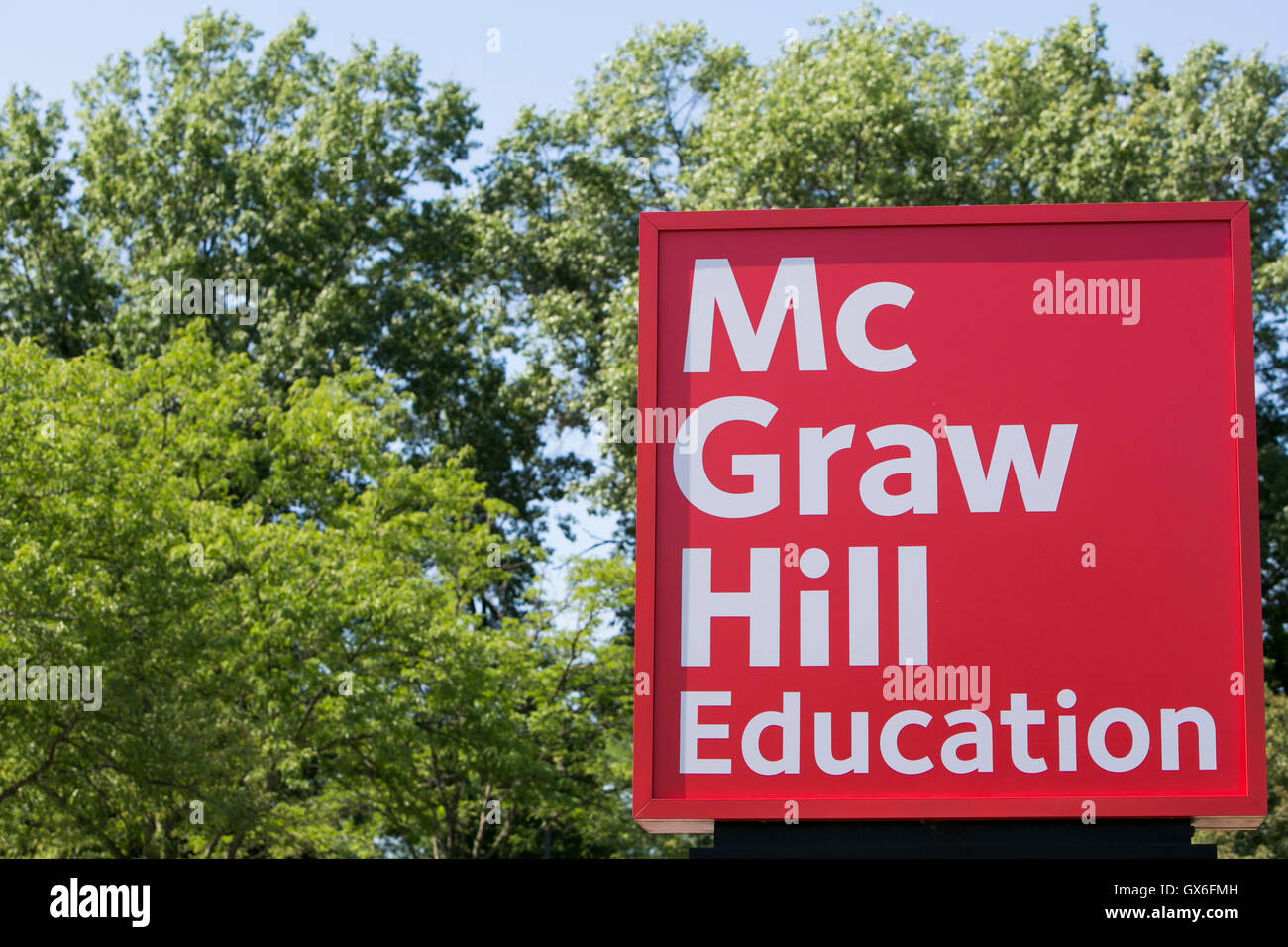 Un logo affiche à l'extérieur d'un établissement occupé par McGraw-Hill Education dans Backlick, Ohio le 23 juillet 2016. Banque D'Images