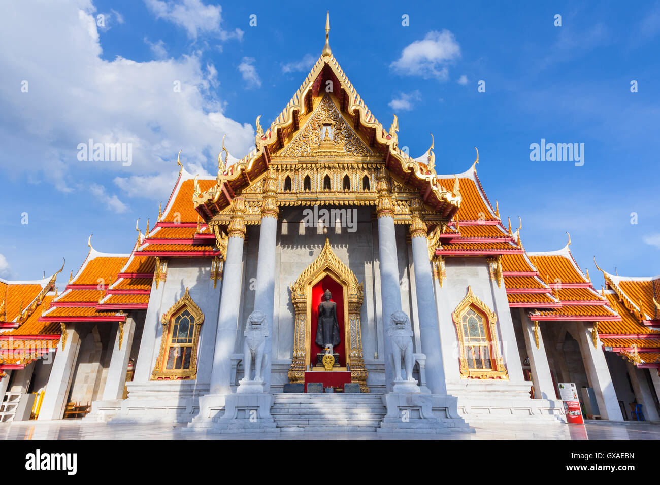 Wat Benchamabophit également connu sous le nom de temple de marbre au coucher du soleil, Bangkok, Thaïlande Banque D'Images