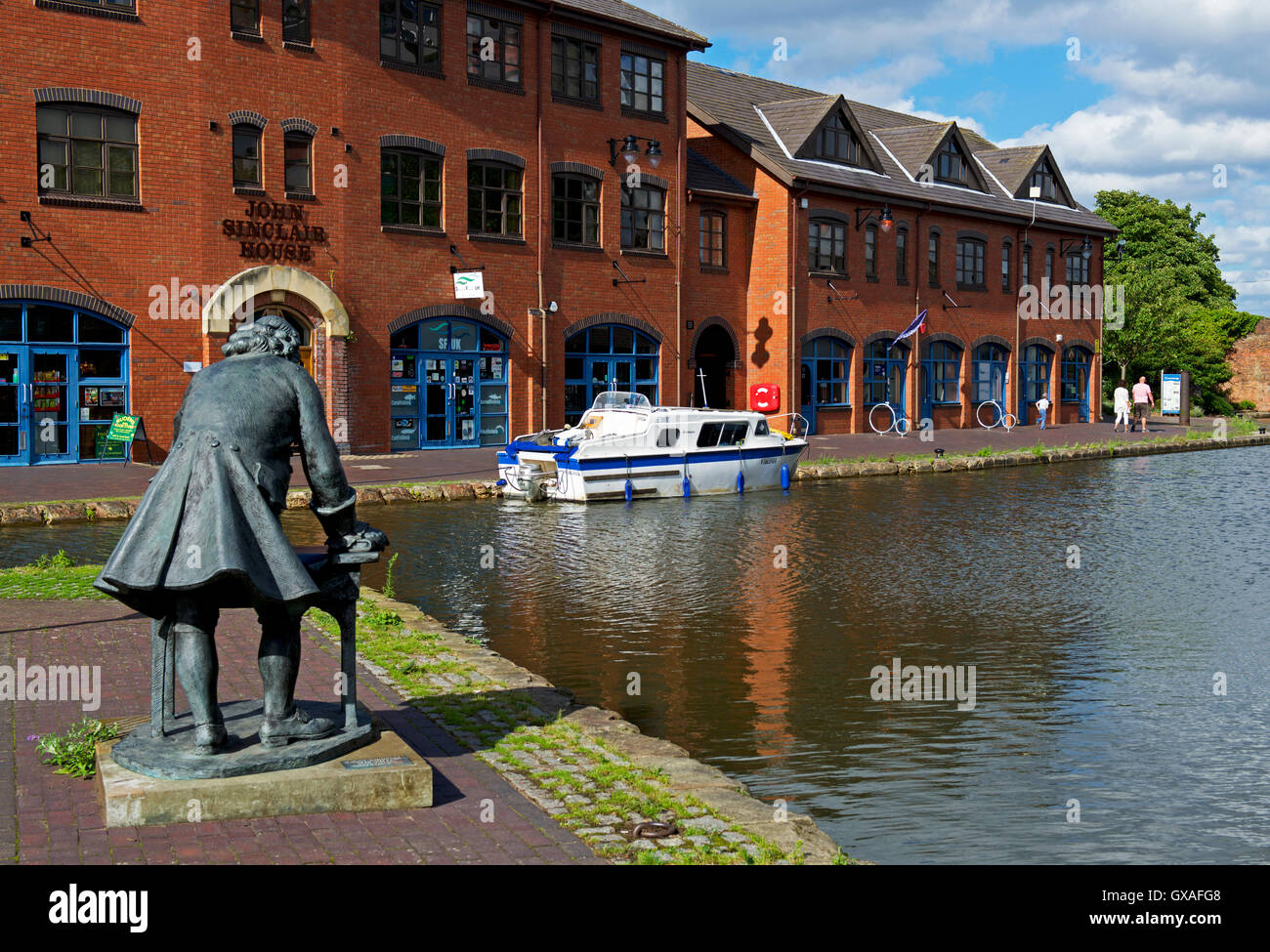 Le bassin du canal, Canal de Coventry, Coventry, Warwickshire, West Midlands, England UK Banque D'Images