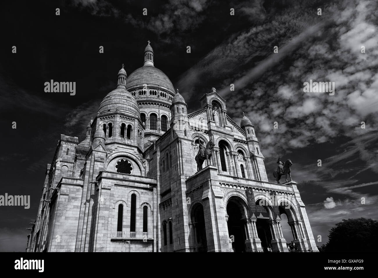 Converties en noir et blanc de la Basilique du Sacré-Cœur à Montmartre, Paris, France. Banque D'Images