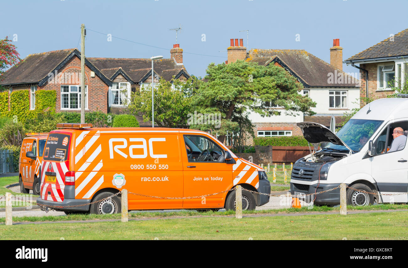 Récupération ventilation RAC van aider un automobiliste au Royaume-Uni. Banque D'Images