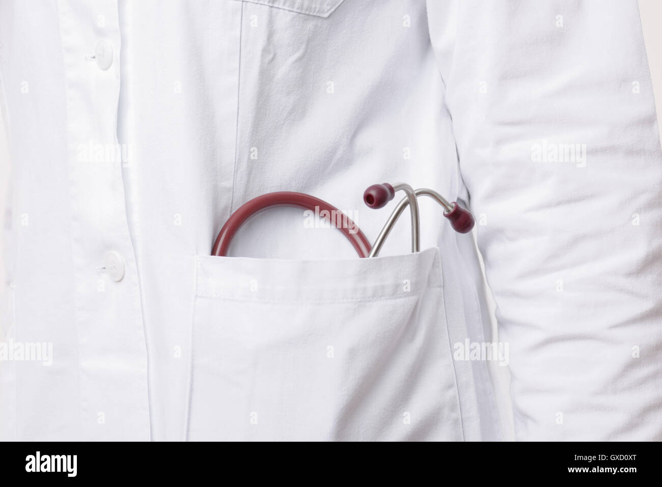 Close up of stethoscope in lab coat pocket Banque D'Images