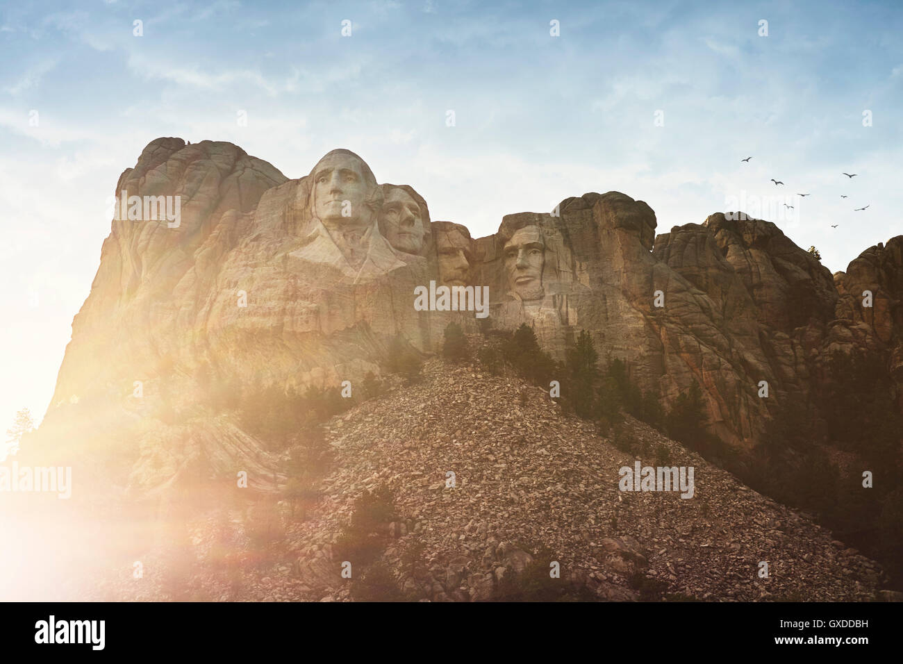 Soleil, vue sur le Mont Rushmore, Keystone, Dakota du Sud, USA Banque D'Images