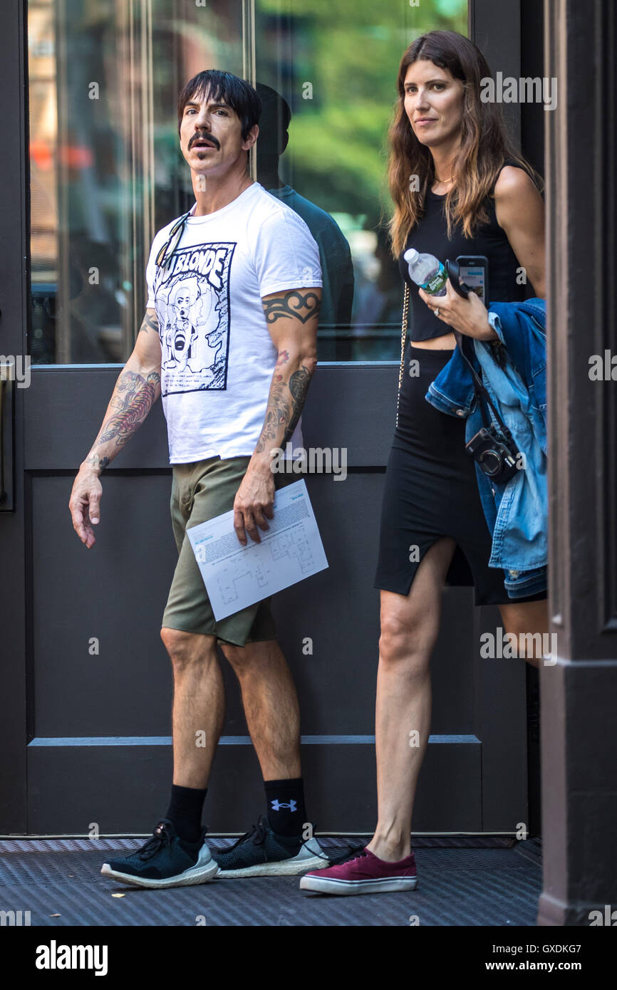 Anthony Kiedis va vacances shopping avec son fils Everly Bear Kiedis