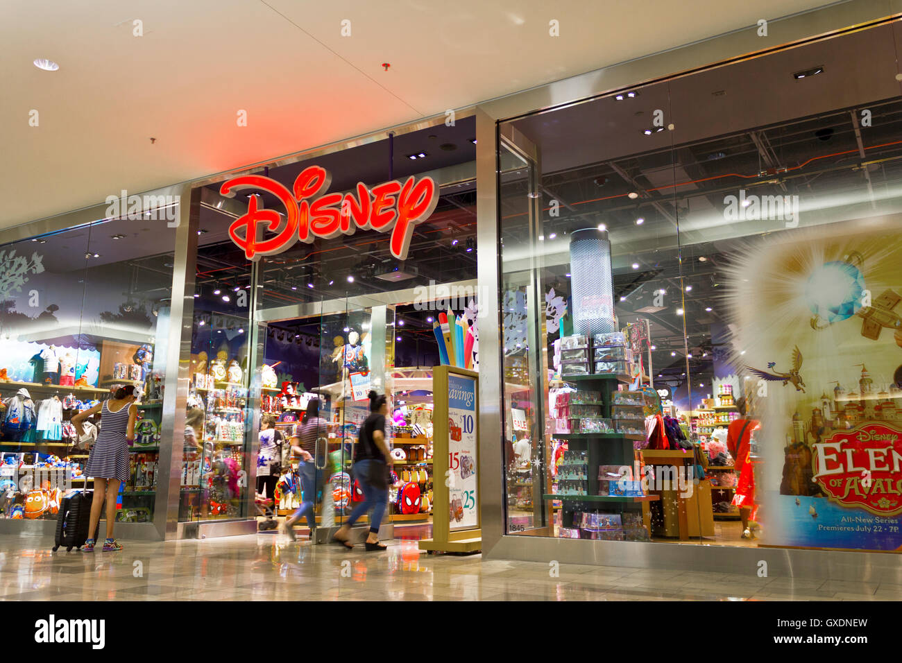 Disney store toy story Banque de photographies et d'images à haute  résolution - Alamy