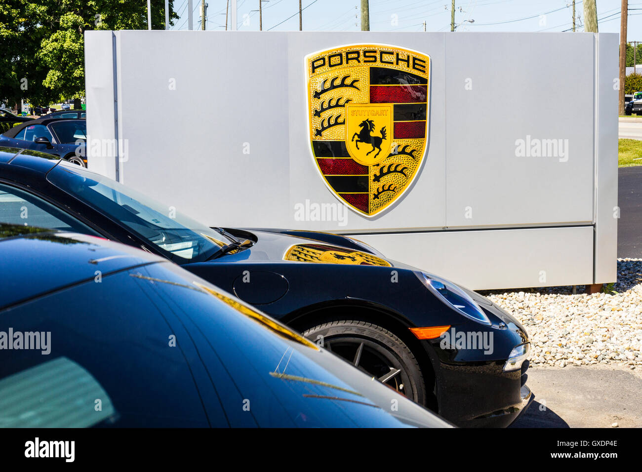 Indianapolis - Circa 30 Septembre 2016 : Local de l'affichage d'une nouvelle Porsche 911. Porsche Racing Dates pour les années 1950 II Banque D'Images