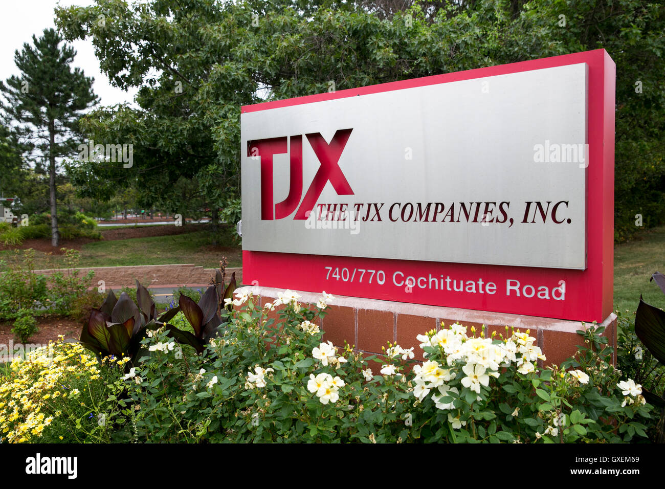 Un logo affiche à l'extérieur du siège de The TJX Companies, Inc., dans la région de Framingham, Massachusetts, le 13 août 2016. Banque D'Images