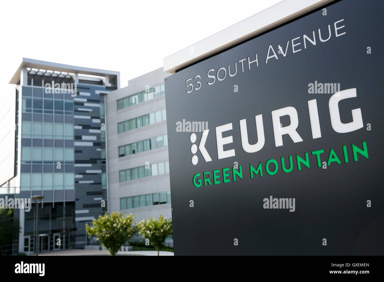 Un logo affiche à l'extérieur du siège de Green Mountain Keurig à Burlington, Massachusetts le 13 août 2016. Banque D'Images