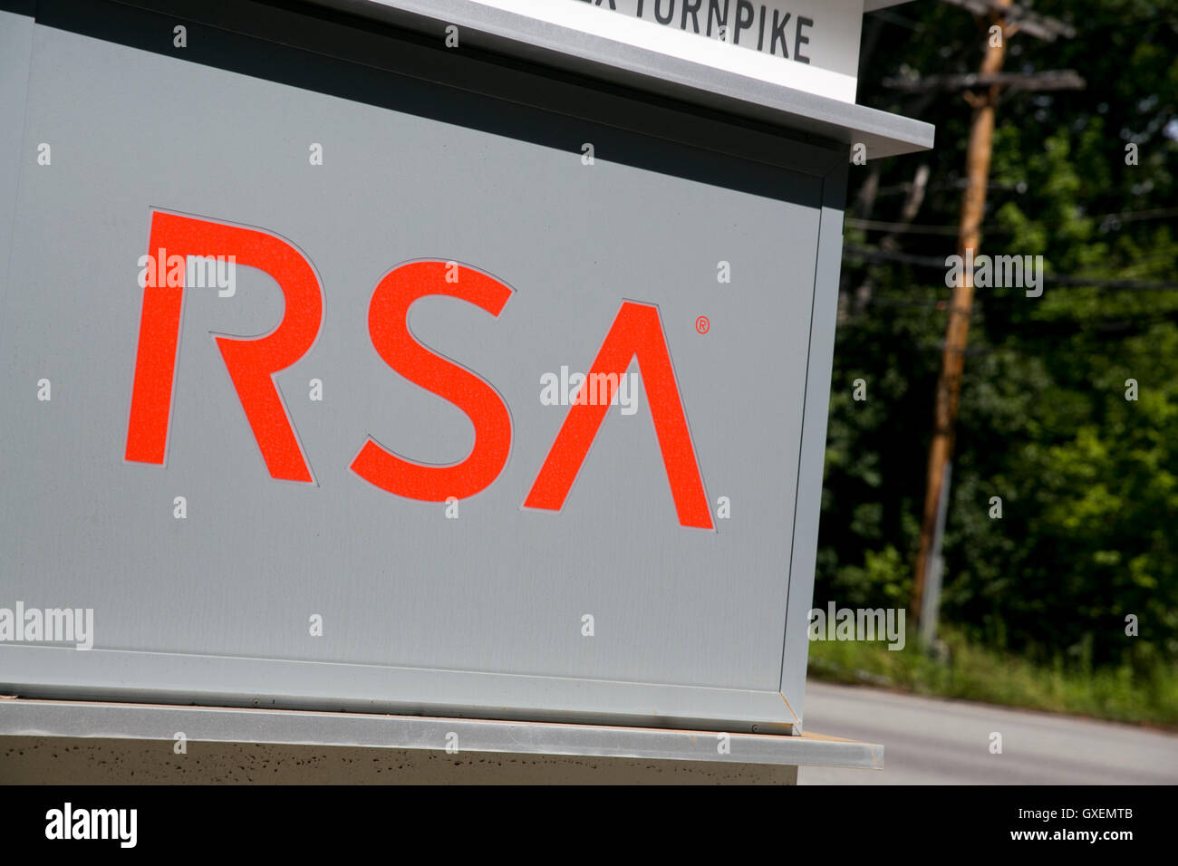 Un logo affiche à l'extérieur d'un établissement occupé par RSA Security LLC, à Bedford, Massachusetts, le 14 août 2016. Banque D'Images