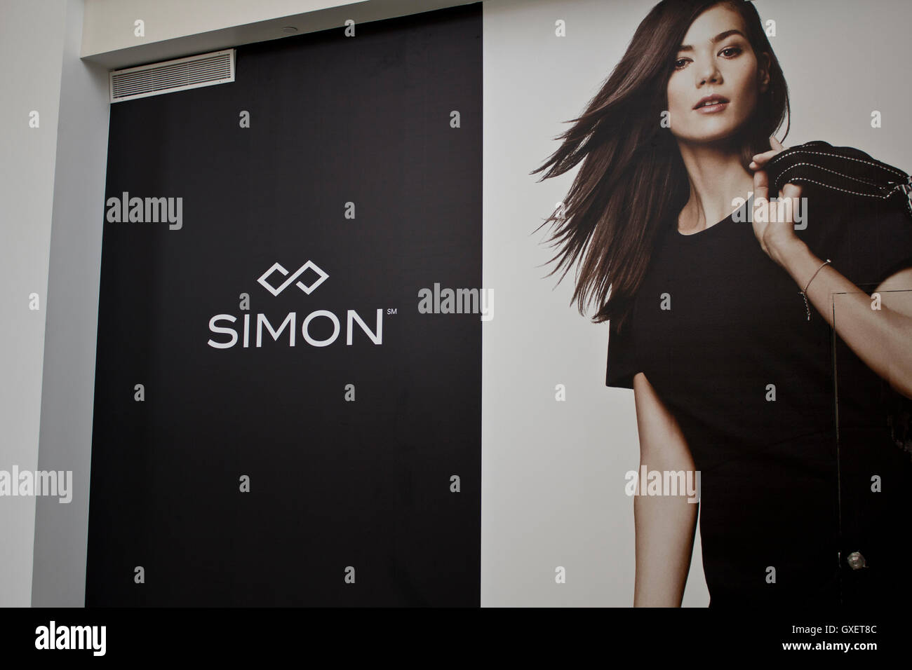 INDIANAPOLIS - CIRCA Octobre 2015 : Simon Property Group Logo dans un centre commercial I Banque D'Images