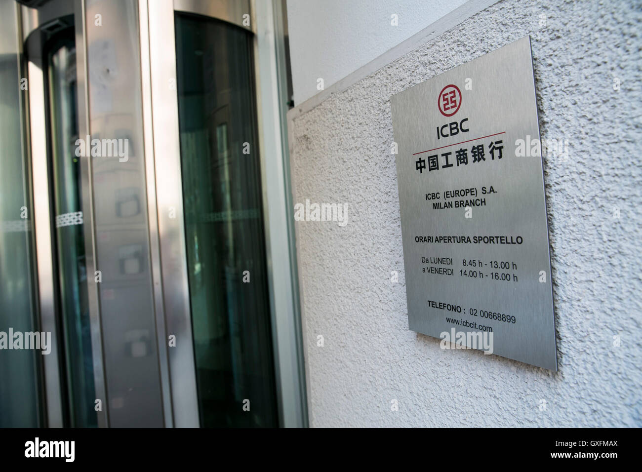 Un logo affiche à l'extérieur de la direction générale de Milan de la Banque industrielle et commerciale de Chine (ICBC) à Milan, Italie le 3 septembre, 20 Banque D'Images