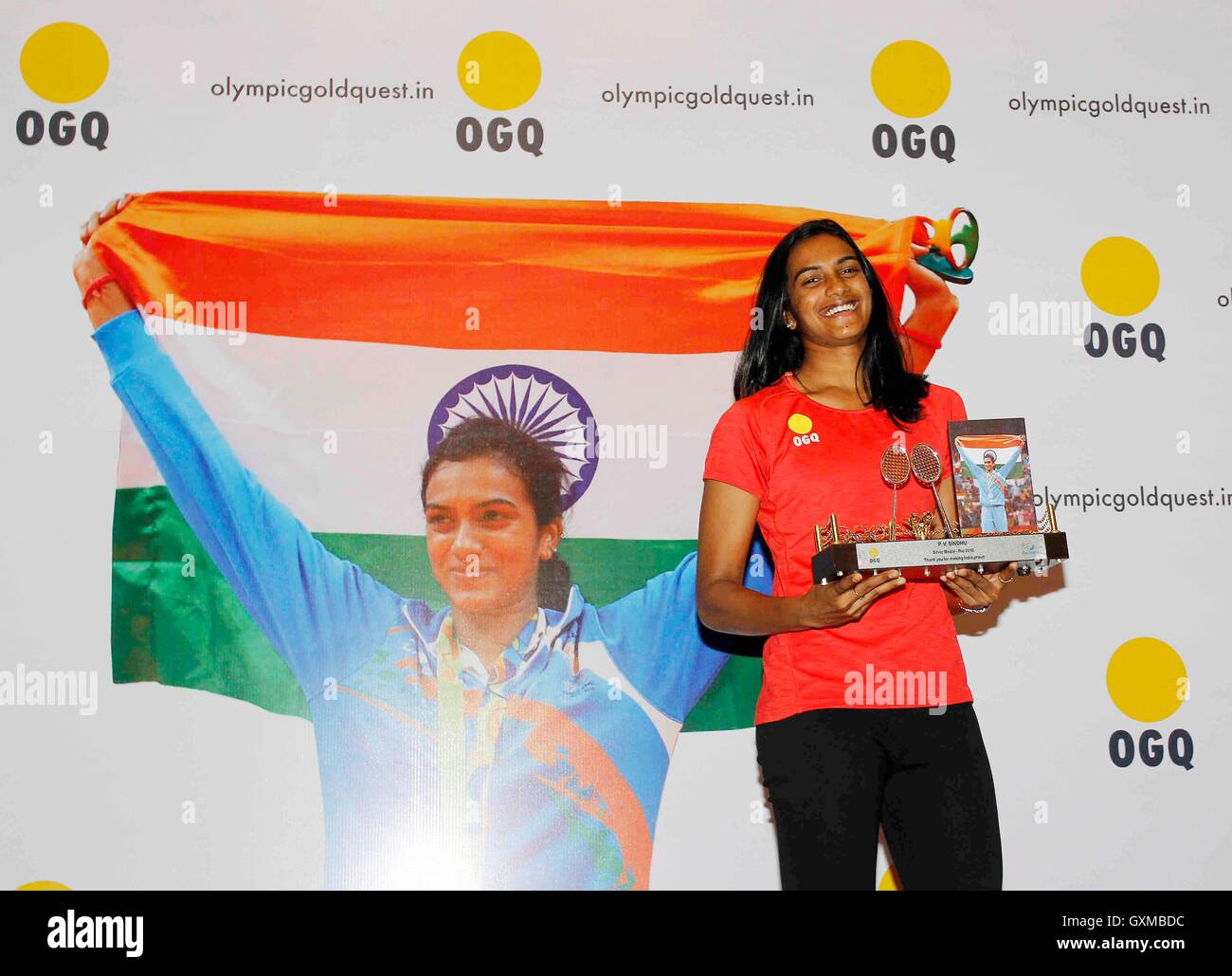 Joueur de badminton aux Jeux Olympiques de Rio, les Indiens d'argent olympique P V Sindhu félicitations à but non lucratif organisée fonction Mumbai Banque D'Images