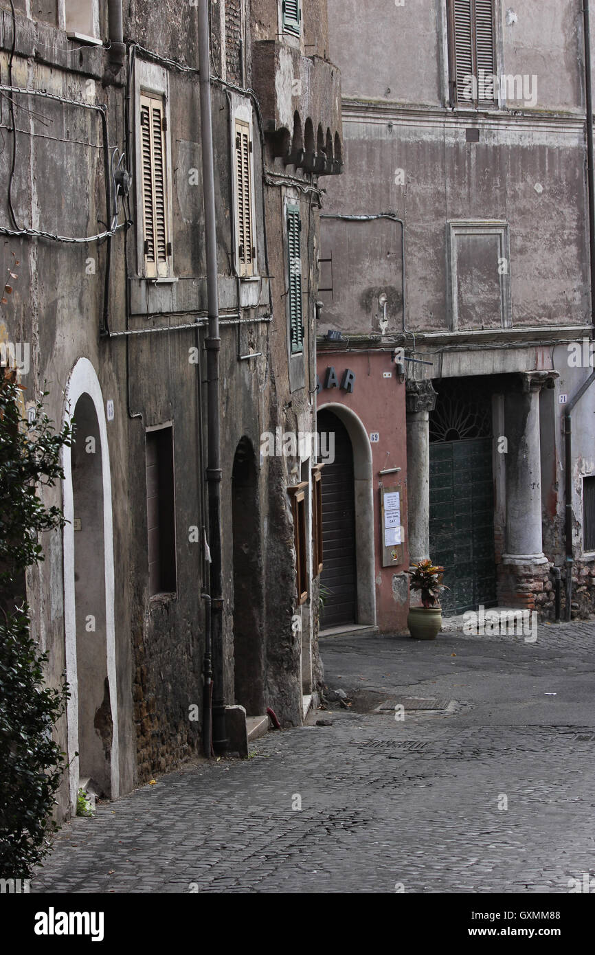 Les anciennes ruelles de la partie ancienne de Tivoli, Italie Banque D'Images