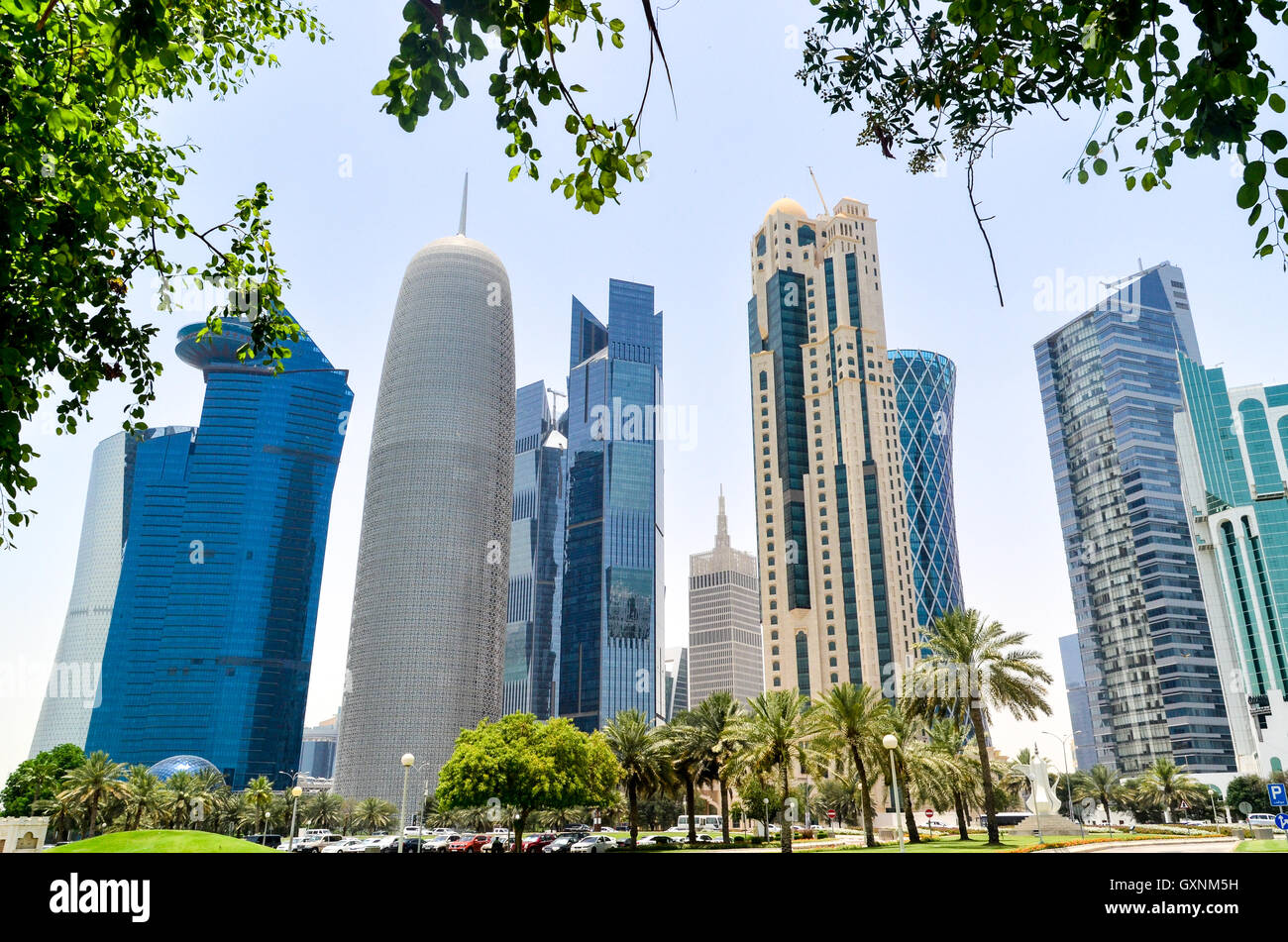 Toits de West Bay financial district à Doha, Qatar Banque D'Images