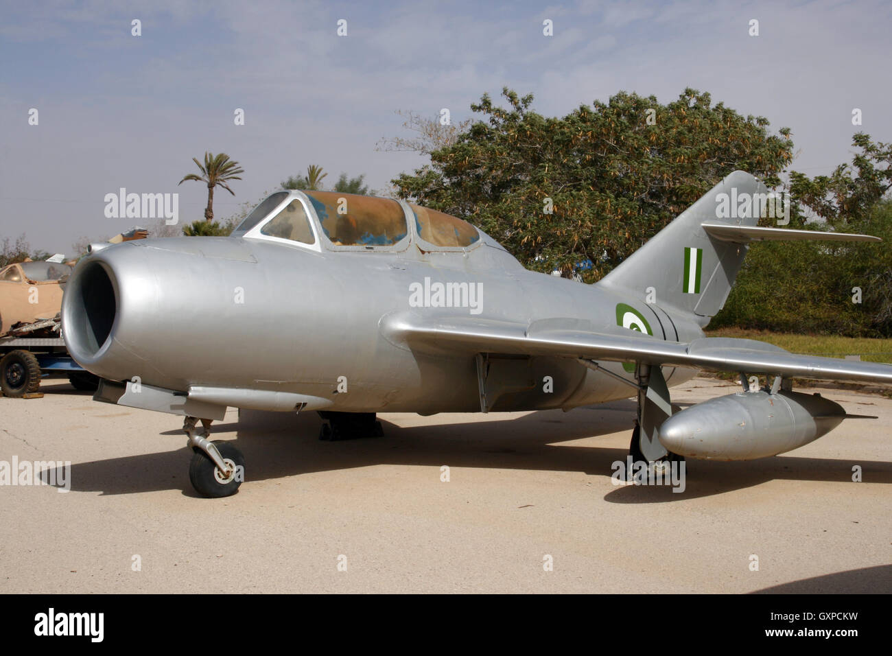 Capturé l'Egypte Air Force en avion de chasse MiG-15 sur l'affichage dans le Musée de l'air Hatzerim à Beer-Sheva, Israël Banque D'Images