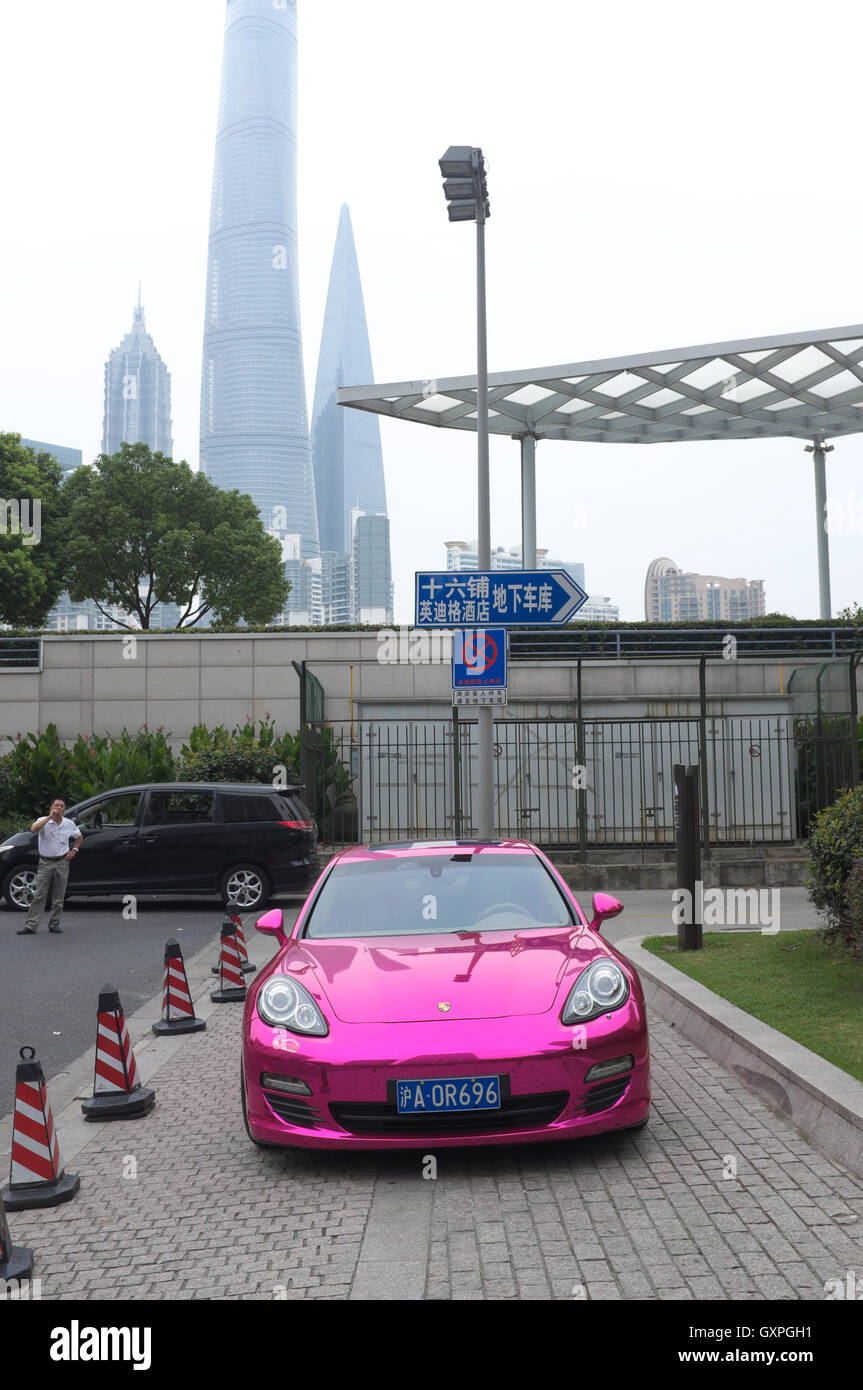Un parking Porsche à Shanghai, Chine. 10-Sep-2016 Banque D'Images