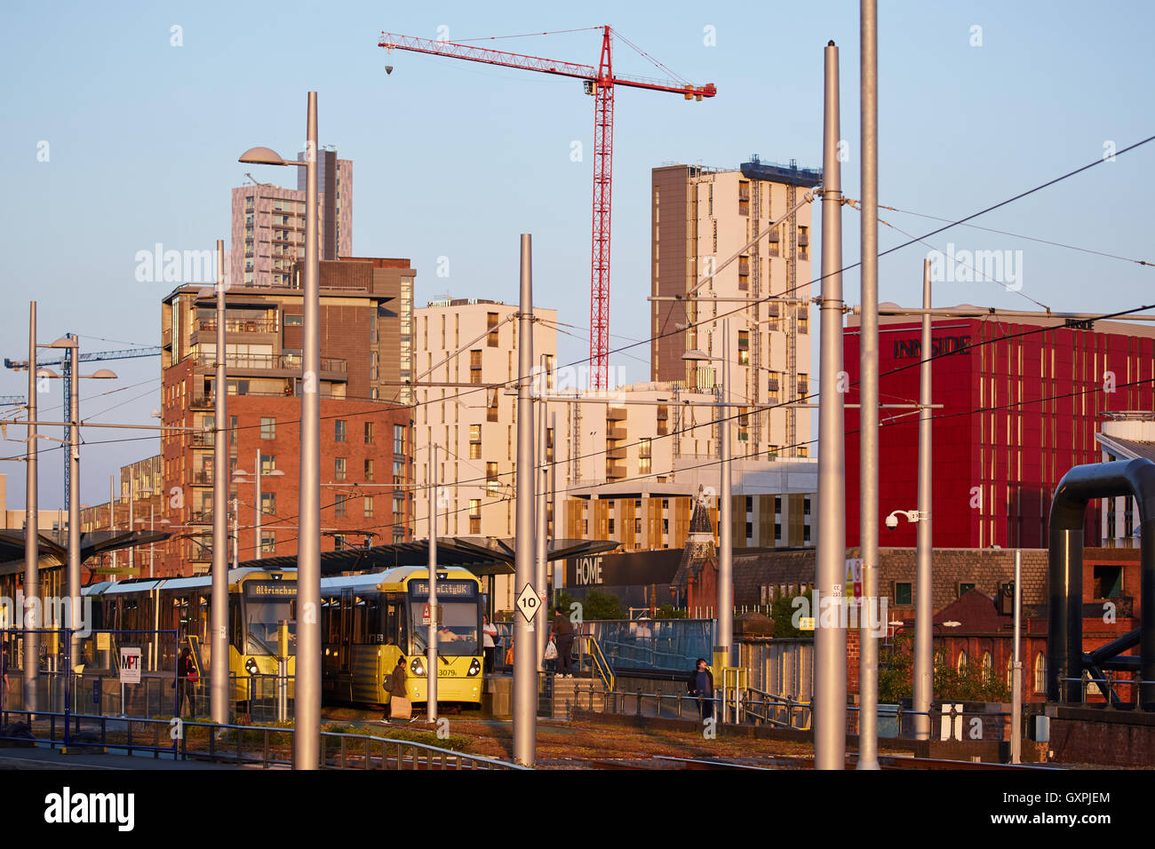 Le Castlefield Manchester Metrolink Tram Metrolink tram train léger de transport en commun rapide léger moderne unités Banque D'Images
