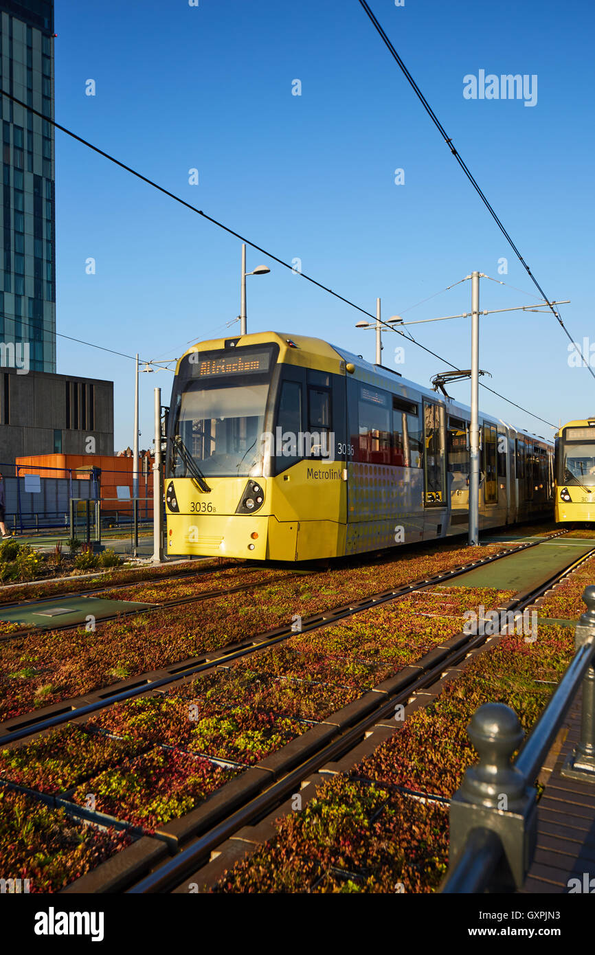 Le Castlefield Manchester Metrolink Tram Metrolink tram train léger de transport en commun rapide léger moderne unités Banque D'Images