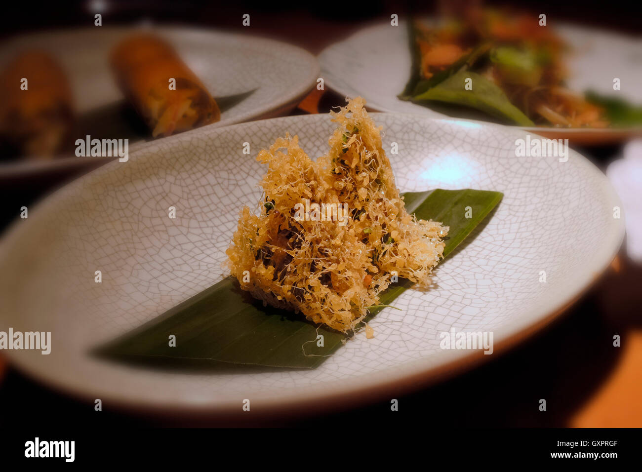 Gastronomie thaïlandaise servie dans le restaurant Nahm, un restaurant étoilé au guide Michelin du Como Metropolitan Hotel à Bangkok en Thaïlande Banque D'Images