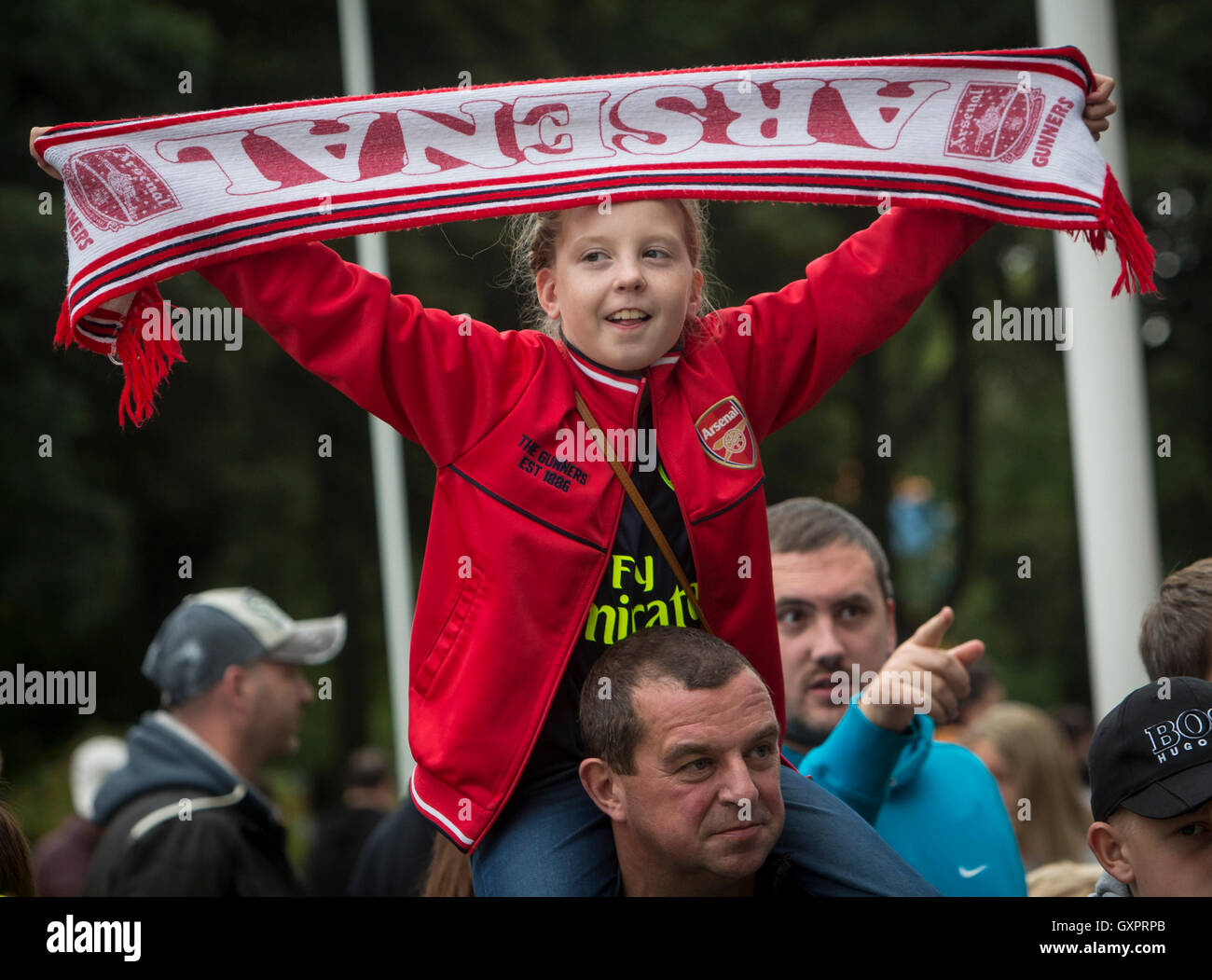 Fans d'avance sur la Premier League match au stade KCOM, Hull. Banque D'Images