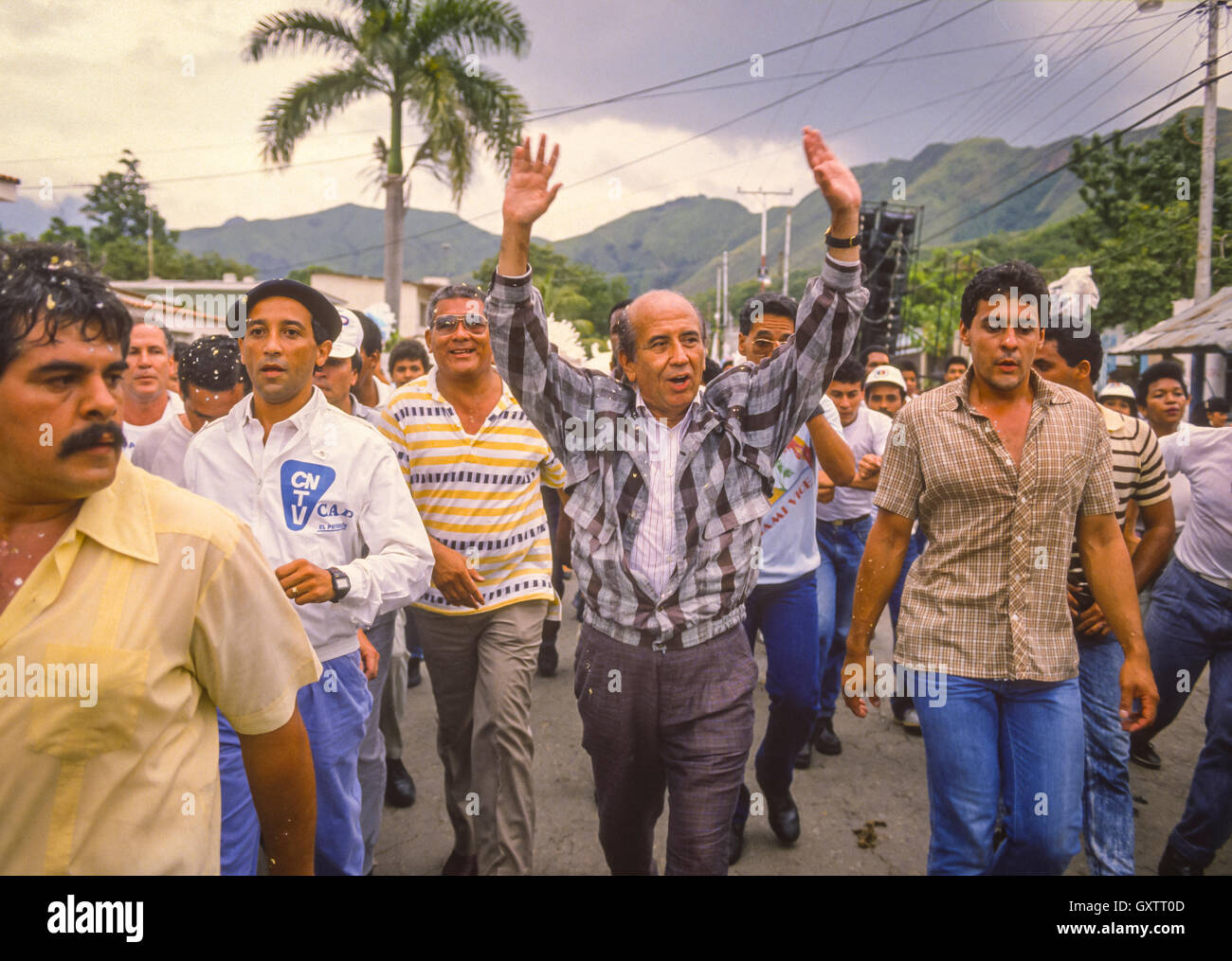 Caracas, Venezuela - candidate présidentielle Carlos Andres Perez faire campagne. Octobre 1988 Banque D'Images
