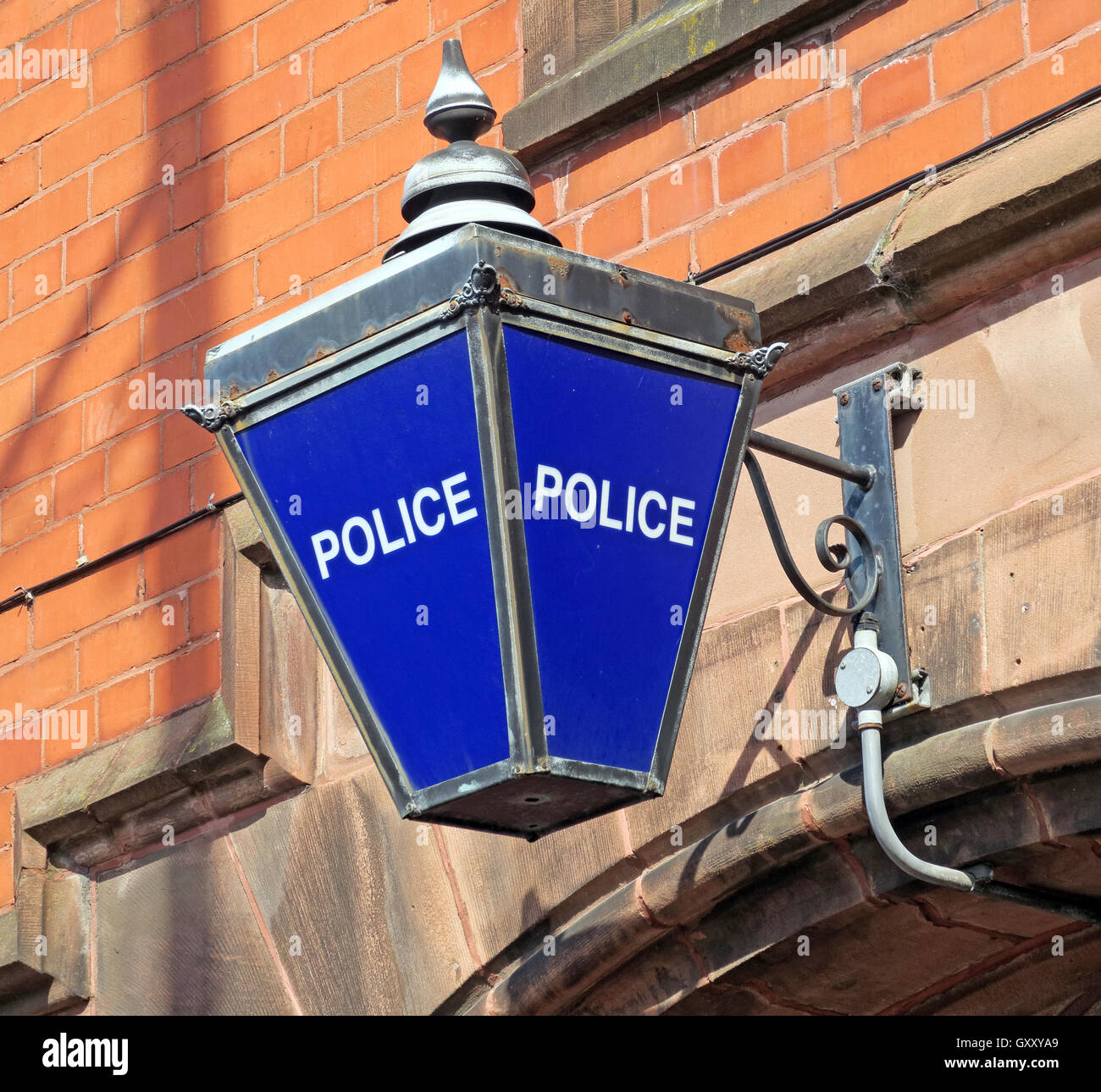Poste de Police Britannique bleu traditionnel,lampe,Stockton Heath Warrington, Cheshire Banque D'Images