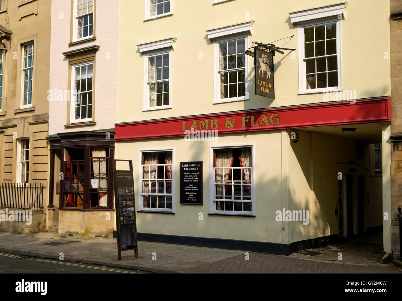 Autour de la ville universitaire de Oxford Angleterre Lamb et Pub du pavillon Banque D'Images