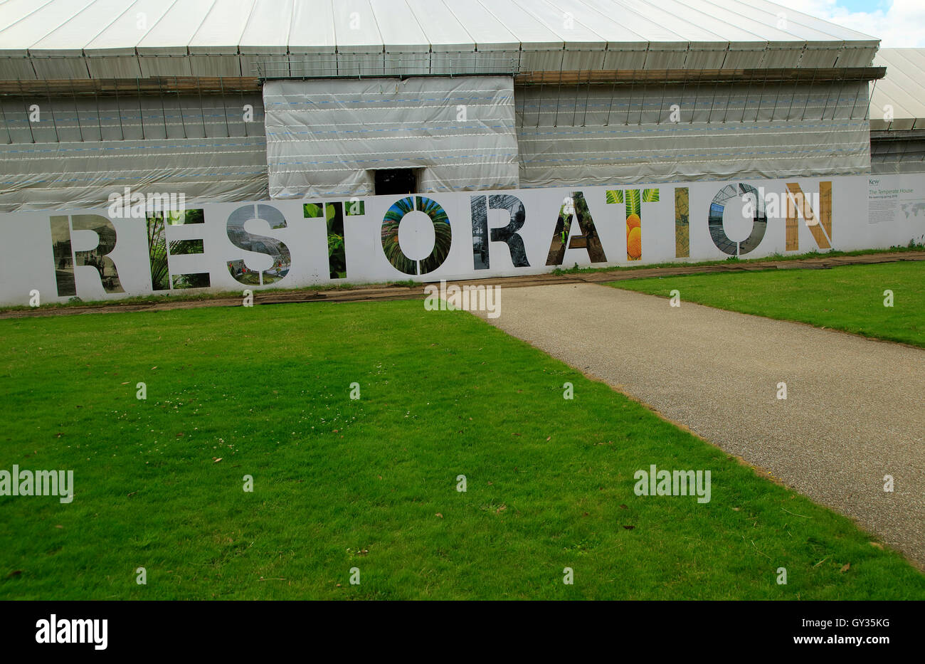 Travaux de restauration signe en Europe, projet de rénovation,Royal Botanic Gardens, Kew, Londres, Angleterre, Royaume-Uni Banque D'Images