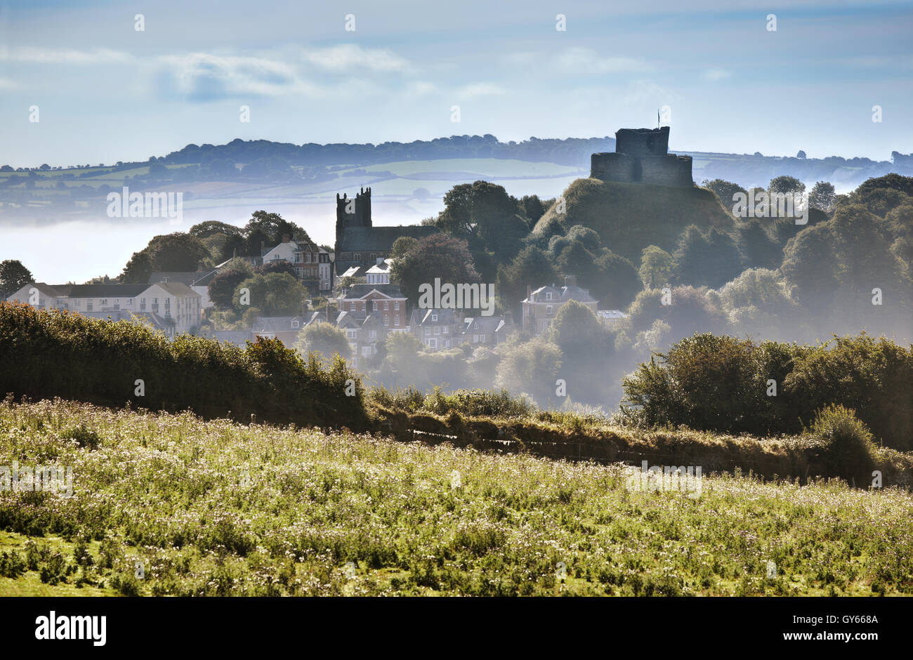 Un matin brumeux dans l'ancienne ville de Launceston Banque D'Images