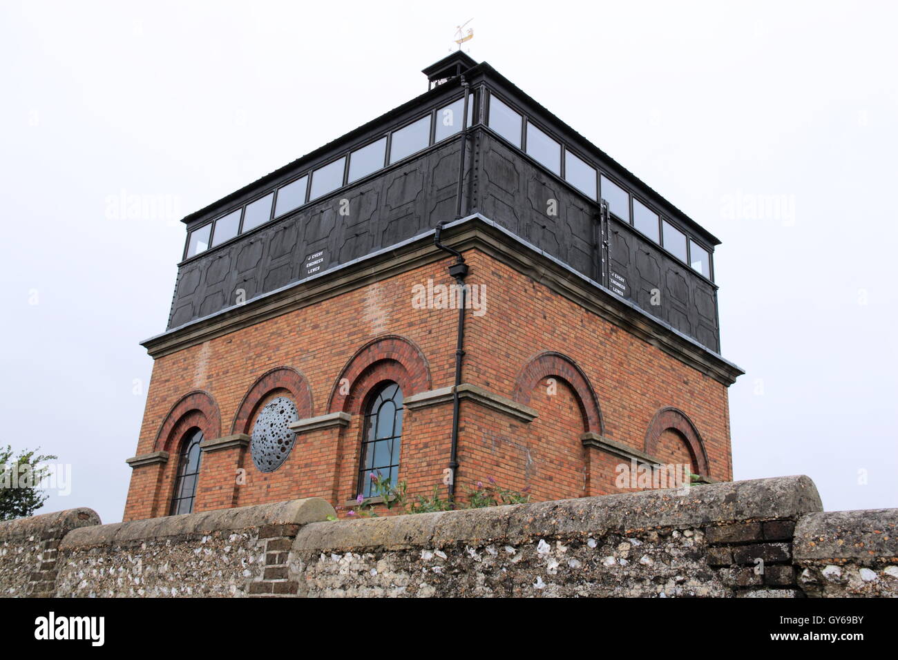 Tour de Foredown et centre d'apprentissage (ancien château d'eau), Lancing, Brighton, East Sussex, Angleterre, Royaume-Uni UK Banque D'Images