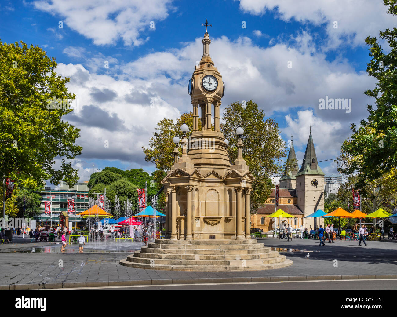 L'Australie, Nouvelle Galles du Sud, une plus grande Western Sydney, Parramatta Centennial Memorial Réveil et fontaine, la rue de l'Église Banque D'Images