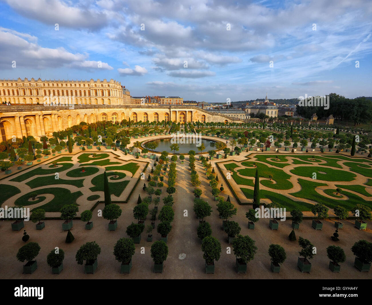 Donnant sur les jardins du Palais de l'Orangerie, Château de Versailles, France Banque D'Images