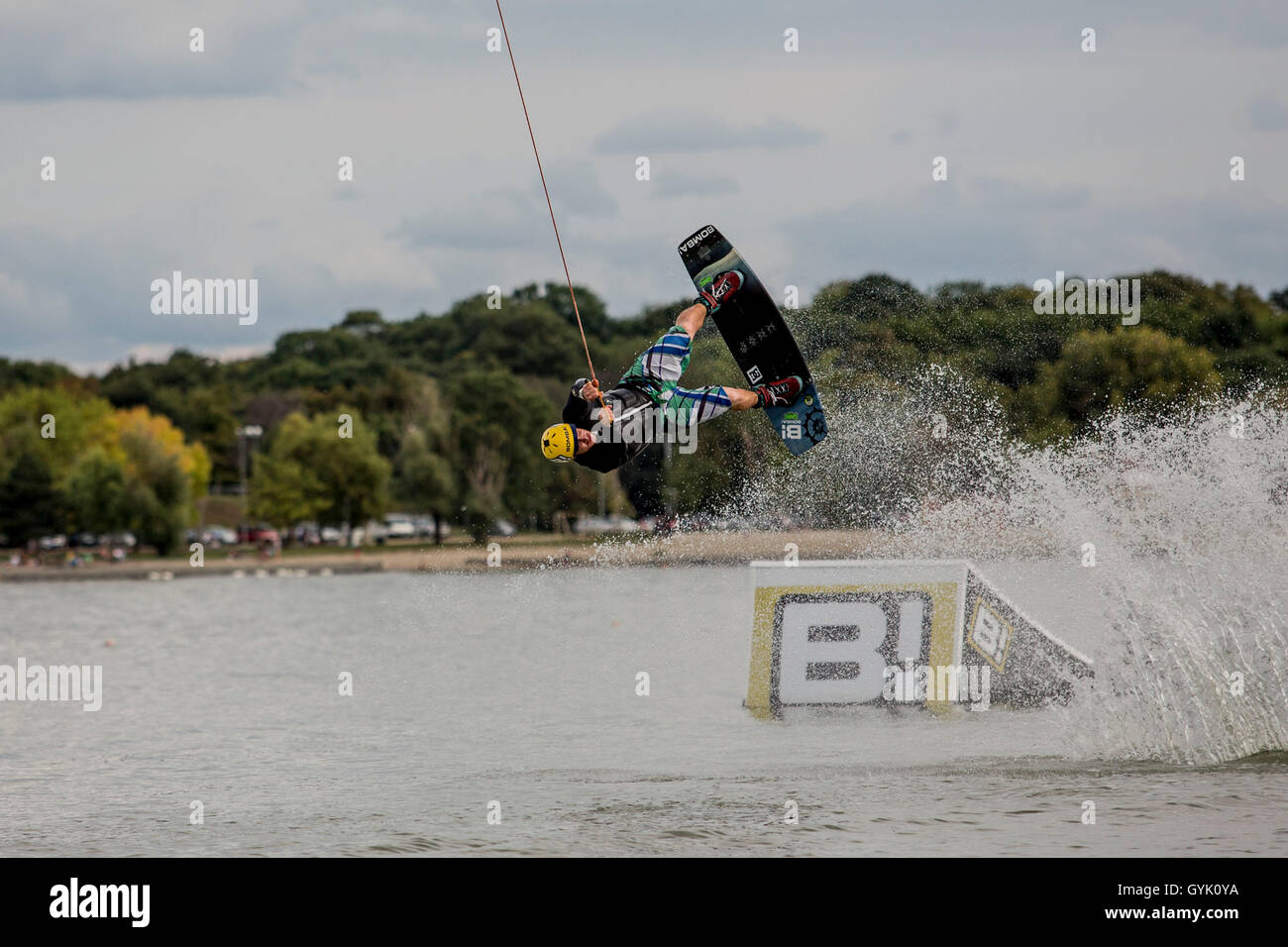 Wakeboard jump Banque de photographies et d'images à haute résolution -  Alamy