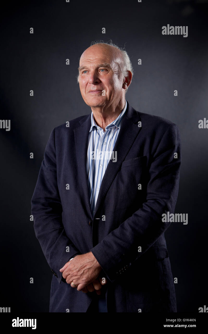 Sir John Vincent 'Vince' Cable, le politicien britannique et écrivain, à l'Edinburgh International Book Festival. Edimbourg, Ecosse. 24 août 2016 Banque D'Images