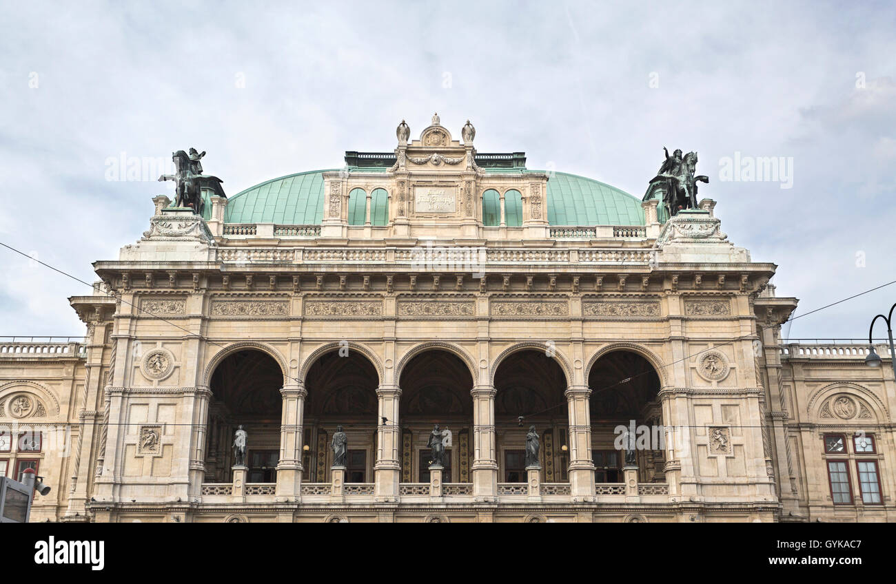 Détail de la façade de l'Opéra d'État de Vienne, Autriche Banque D'Images