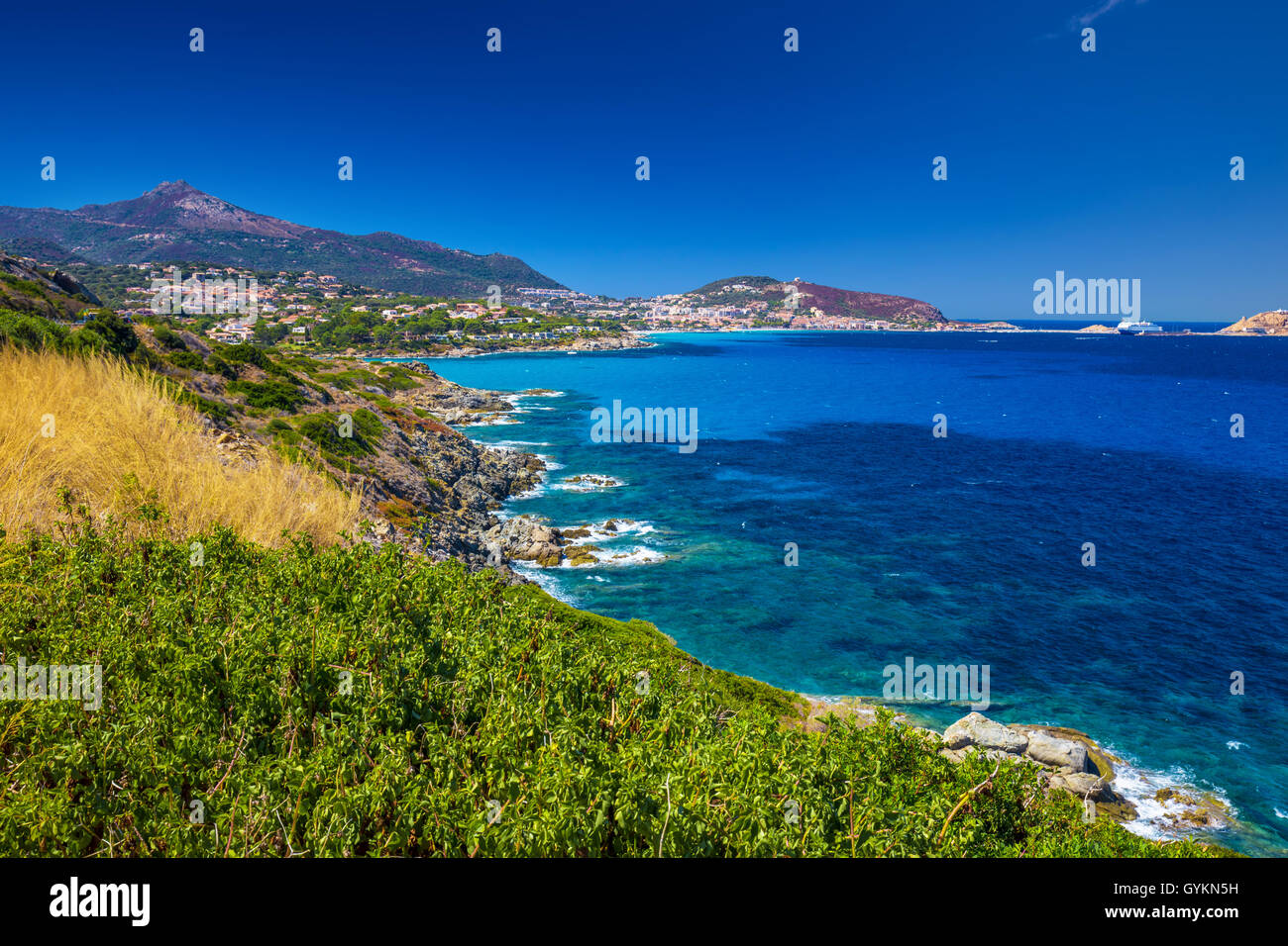 Belle vue sur la côte près de lile Rousse, Corse, France, Europe. Banque D'Images