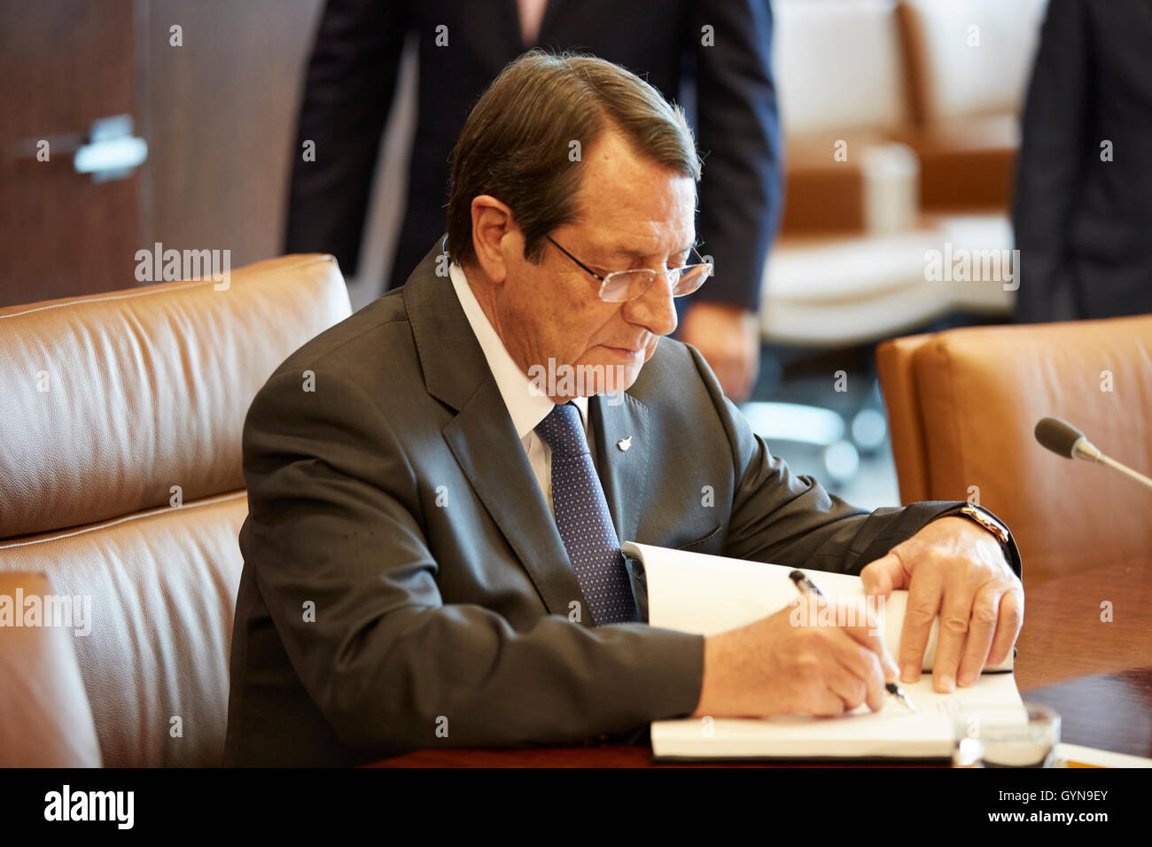 New York, United States 18 Sep 2016 US : Siège de l'Organisation des Nations Unies, New York, 18 septembre 2016 S-G, Ban Ki-moon a rencontré S.E. M. Nicos Anastasiades, Président de la République de Chypre Crédit : Mark Sullivan/Alamy Live News Banque D'Images