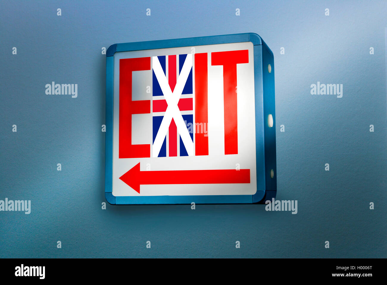 Sortie, enseigne lumineuse avec drapeau britannique, symbole de brexit Banque D'Images