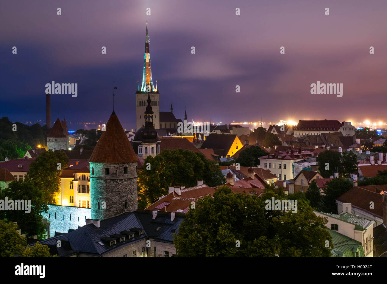 Soir d'été panoramique panorama aérien de la Tallinn Banque D'Images